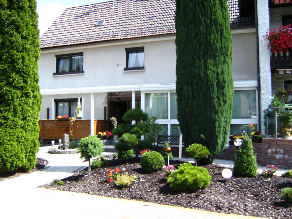 Ferienwohnungen Haus Waltraud Steinwiesen Exterior photo